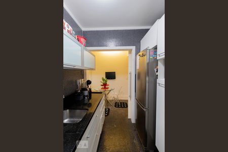 Apartamento para alugar com 120m², 2 quartos e 2 vagas Apartamento para alugar com 120m², 2 quartos e 2 vagasCozinha