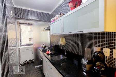 Apartamento para alugar com 120m², 2 quartos e 2 vagas Apartamento para alugar com 120m², 2 quartos e 2 vagasCozinha