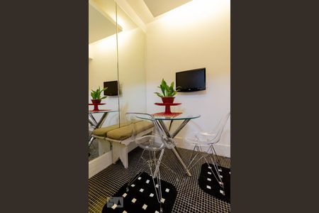 Apartamento para alugar com 120m², 2 quartos e 2 vagas Apartamento para alugar com 120m², 2 quartos e 2 vagasCozinha