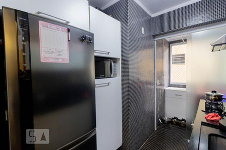 Apartamento para alugar com 120m², 2 quartos e 2 vagas Apartamento para alugar com 120m², 2 quartos e 2 vagasCozinha