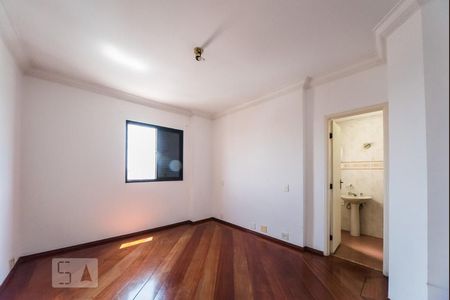 Apartamento à venda com 150m², 3 quartos e 2 vagasSuíte 2