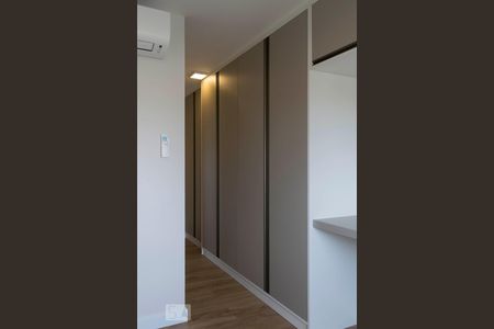 Apartamento à venda com 106m², 3 quartos e 2 vagasQuarto 3 - Suíte (Armários)