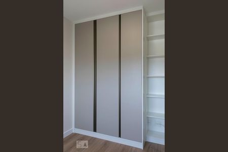 Apartamento à venda com 106m², 3 quartos e 2 vagasQuarto 1 (Armários)