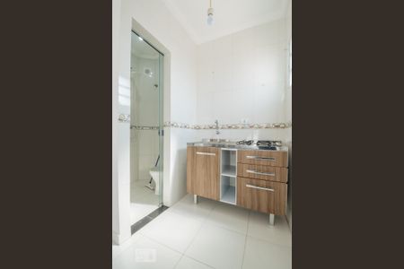 Cozinha de apartamento para alugar com 1 quarto, 25m² em Cidade Vargas, São Paulo