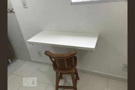 Cozinha de apartamento para alugar com 1 quarto, 25m² em Cidade Vargas, São Paulo