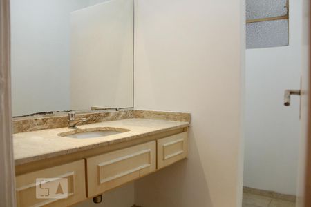 Apartamento para alugar com 190m², 3 quartos e 2 vagasLavabo