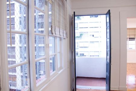 Apartamento para alugar com 190m², 3 quartos e 2 vagasSacada da sala