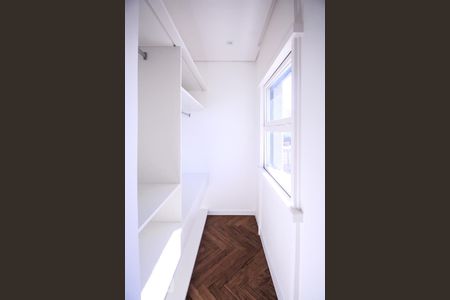 Apartamento para alugar com 118m², 2 quartos e 1 vagaCloset