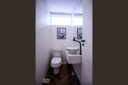 Lavabo de apartamento para alugar com 2 quartos, 118m² em Cerqueira César, São Paulo