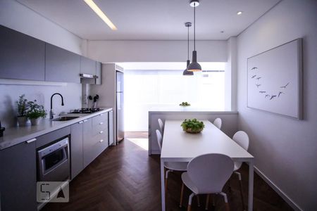 Cozinha de apartamento para alugar com 2 quartos, 118m² em Cerqueira César, São Paulo