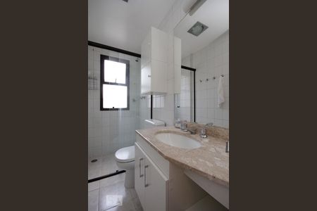 Banheiro de apartamento para alugar com 2 quartos, 65m² em Consolação, São Paulo