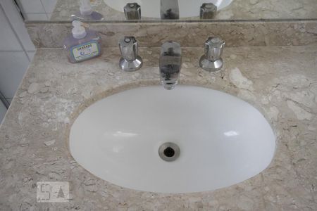 Banheiro de apartamento para alugar com 2 quartos, 65m² em Consolação, São Paulo