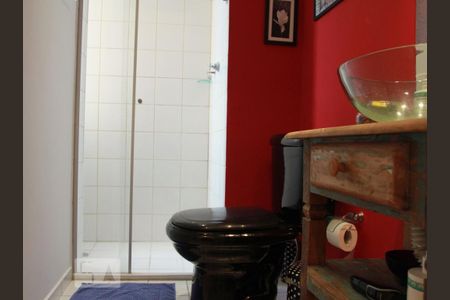Apartamento à venda com 70m², 3 quartos e 1 vaga Apartamento à venda com 70m², 3 quartos e 1 vagaBanheiro