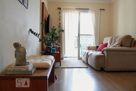 Apartamento à venda com 70m², 3 quartos e 1 vaga Apartamento à venda com 70m², 3 quartos e 1 vagaSala