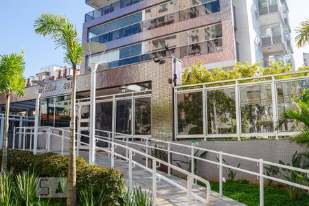 Apartamento para alugar com 47m², 1 quarto e 1 vaga Apartamento para alugar com 47m², 1 quarto e 1 vagaFachada