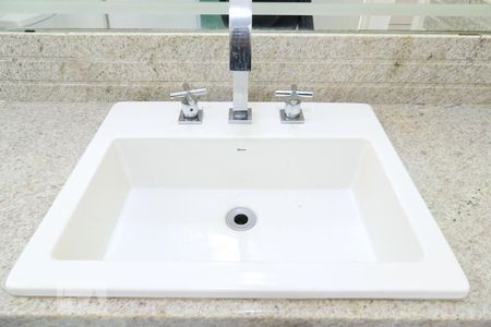 Casa à venda com 277m², 3 quartos e 4 vagasBanheiro da suíte 1