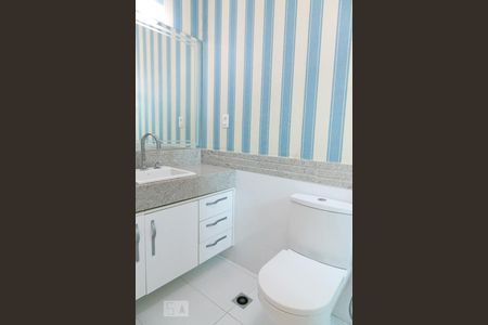 Casa à venda com 277m², 3 quartos e 4 vagasBanheiro da suíte 3