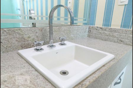 Casa à venda com 277m², 3 quartos e 4 vagasBanheiro da suíte 3