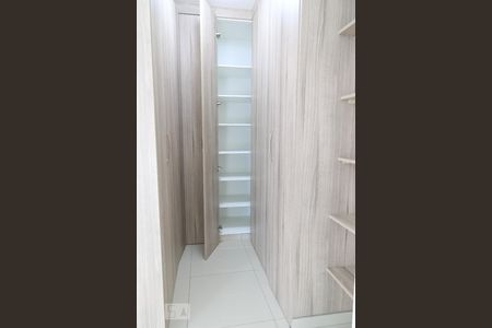 Casa à venda com 277m², 3 quartos e 4 vagasCloset