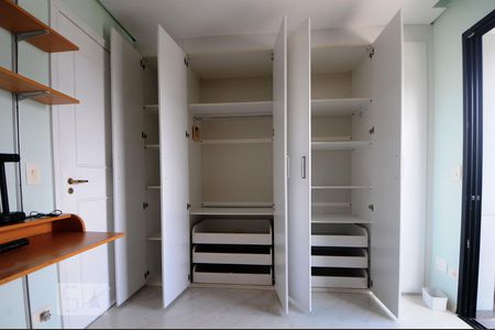 Apartamento à venda com 110m², 3 quartos e 2 vagasQuarto