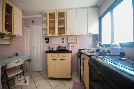 Apartamento à venda com 110m², 3 quartos e 2 vagasCozinha