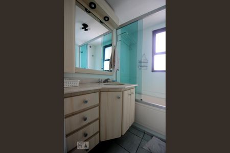 Apartamento à venda com 110m², 3 quartos e 2 vagasBanheiro