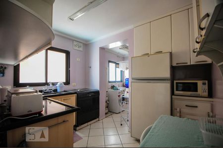 Cozinha de apartamento para alugar com 3 quartos, 110m² em Cidade Monções, São Paulo