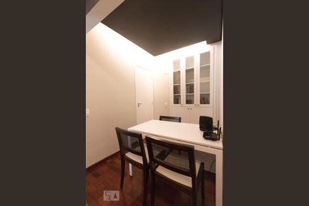 Apartamento à venda com 115m², 3 quartos e 2 vagasEscritório 