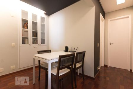 Apartamento à venda com 115m², 3 quartos e 2 vagasEscritório