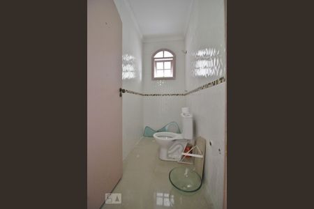 Lavabo de casa para alugar com 3 quartos, 230m² em Vila Progredior, São Paulo