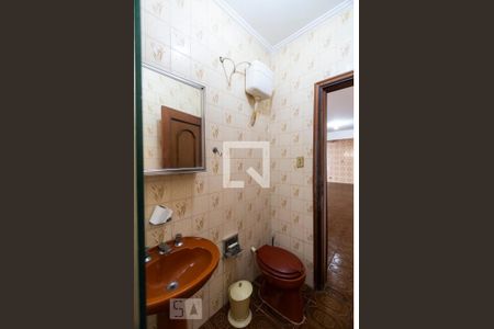 Casa à venda com 450m², 3 quartos e 6 vagasBanheiro de Serviço