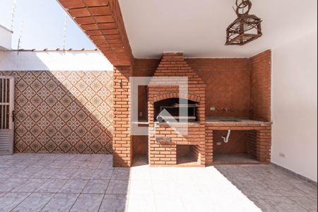 Casa à venda com 450m², 3 quartos e 6 vagasQuintal - Lavanderia