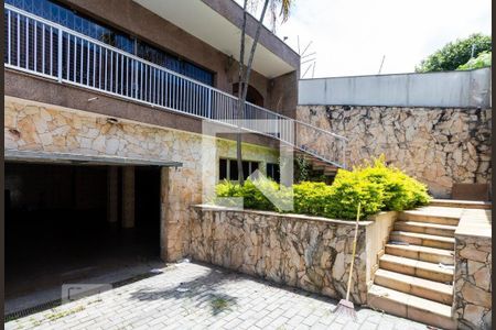 Casa à venda com 450m², 3 quartos e 6 vagasEntrada