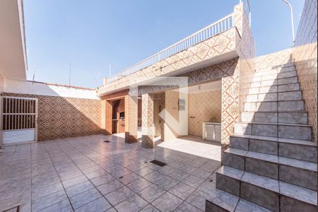 Casa à venda com 450m², 3 quartos e 6 vagasQuintal - Lavanderia