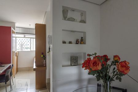 Sala de casa para alugar com 2 quartos, 84m² em Santa Tereza, Belo Horizonte