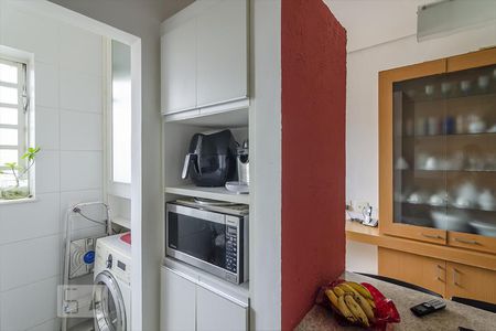 Cozinha de casa para alugar com 2 quartos, 84m² em Santa Tereza, Belo Horizonte