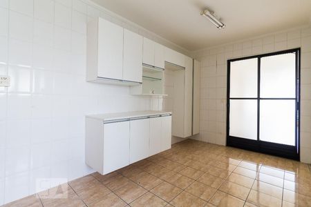 Apartamento à venda com 106m², 3 quartos e 3 vagas Apartamento à venda com 106m², 3 quartos e 3 vagasCozinha