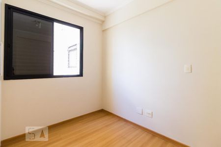 Apartamento à venda com 106m², 3 quartos e 3 vagas Apartamento à venda com 106m², 3 quartos e 3 vagasQuarto 01
