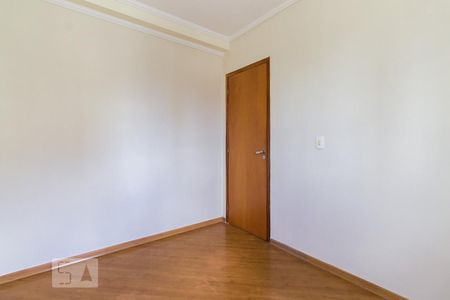 Apartamento à venda com 106m², 3 quartos e 3 vagas Apartamento à venda com 106m², 3 quartos e 3 vagasQuarto 02