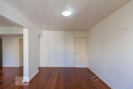 Sala de apartamento para alugar com 2 quartos, 77m² em Moema, São Paulo