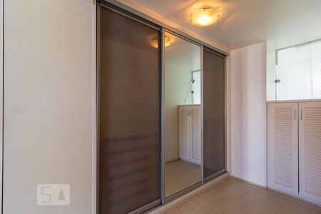 Apartamento para alugar com 77m², 2 quartos e 1 vagaQuarto