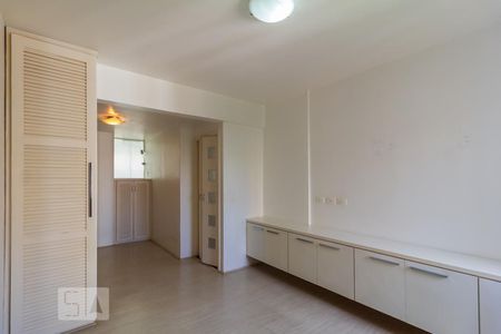 Apartamento para alugar com 77m², 2 quartos e 1 vagaQuarto
