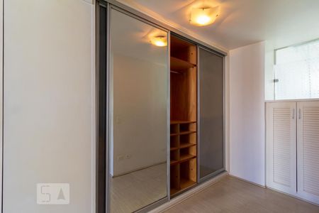 Apartamento para alugar com 77m², 2 quartos e 1 vagaQuarto