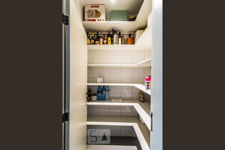 Apartamento à venda com 160m², 4 quartos e 3 vagasDespensa