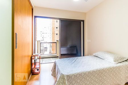 Apartamento à venda com 160m², 4 quartos e 3 vagasSuíte 2