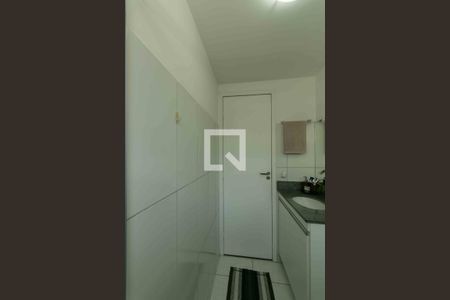 Apartamento à venda com 70m², 2 quartos e 1 vaga Apartamento à venda com 70m², 2 quartos e 1 vagaBanheiro Social