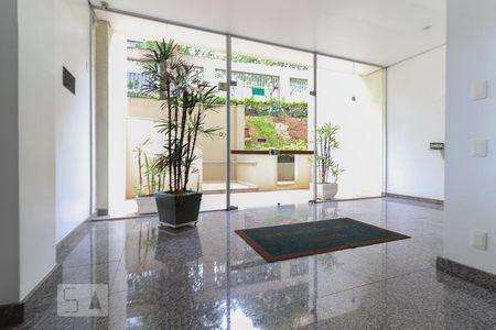 Apartamento para alugar com 82m², 3 quartos e 1 vaga Apartamento para alugar com 82m², 3 quartos e 1 vagaHall