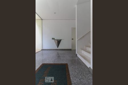 Apartamento para alugar com 82m², 3 quartos e 1 vaga Apartamento para alugar com 82m², 3 quartos e 1 vagaHall