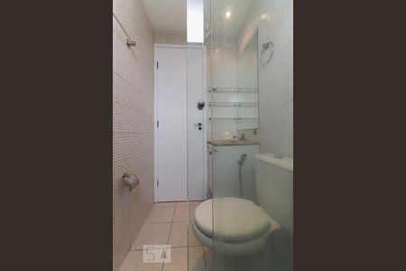 Banheiro de apartamento para alugar com 3 quartos, 82m² em Coração Eucarístico, Belo Horizonte