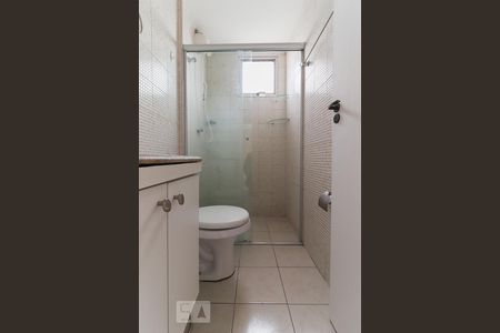 Banheiro de apartamento para alugar com 3 quartos, 82m² em Coração Eucarístico, Belo Horizonte